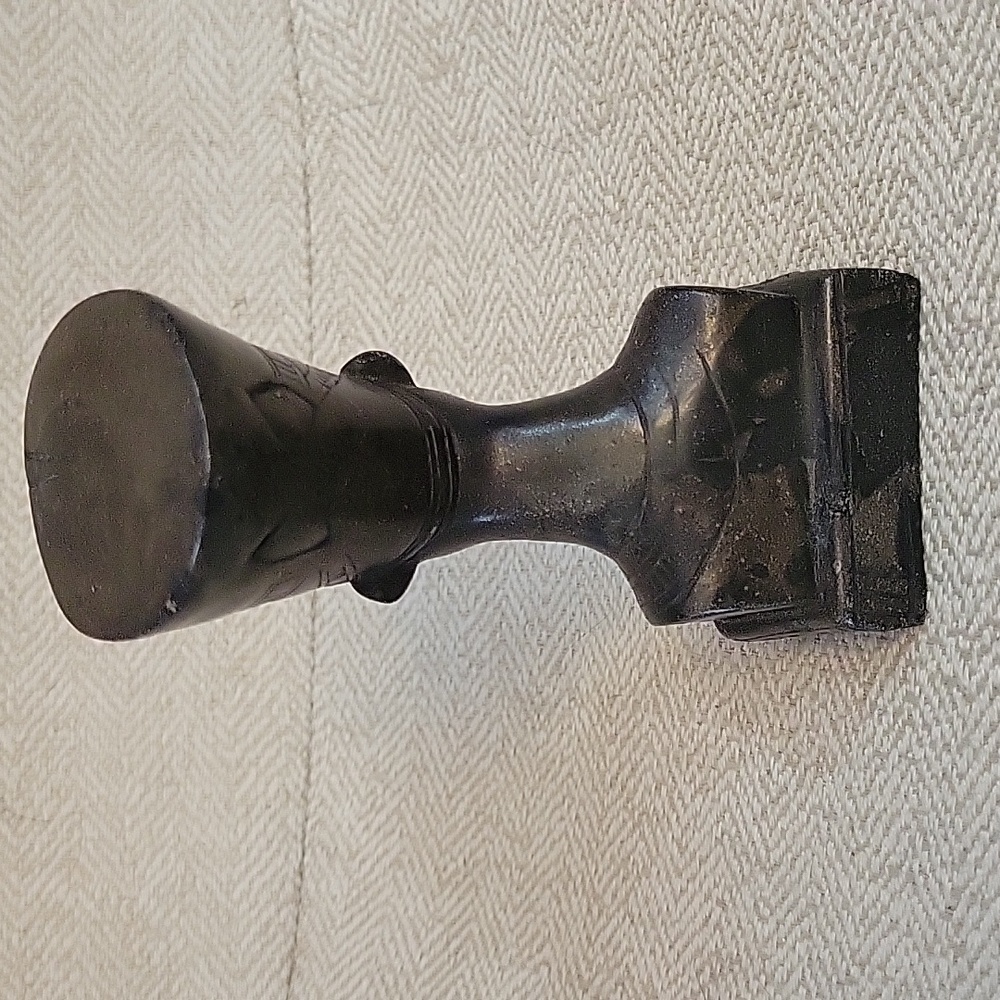 NEFERTITI Black Egyptian Bust Sculpture - Picture 4 of 8